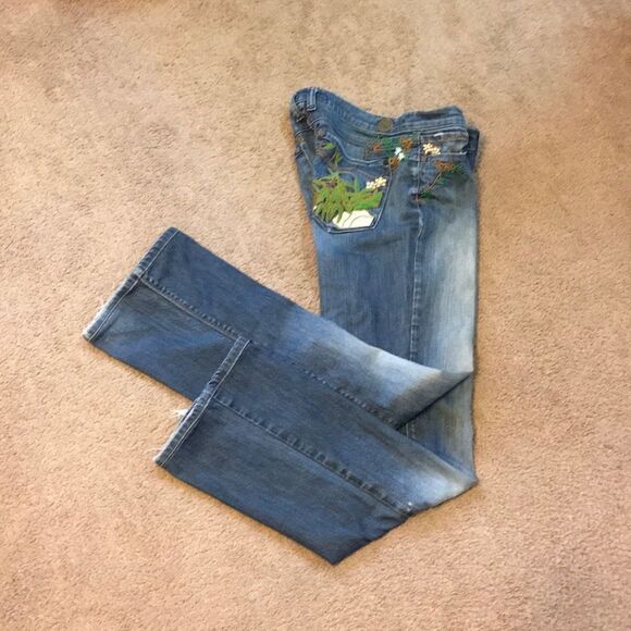Indie Designs Flower Embroidered Stonewashed Jeans - rare find!!Size 28 Boho - Picture 4 of 11